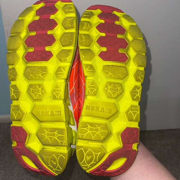 Hokas - Picture 8 of 8